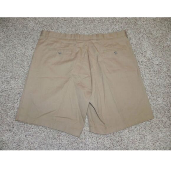 Chase Edward Shorts Size 42 Tan NWOT - Picture 2 of 2